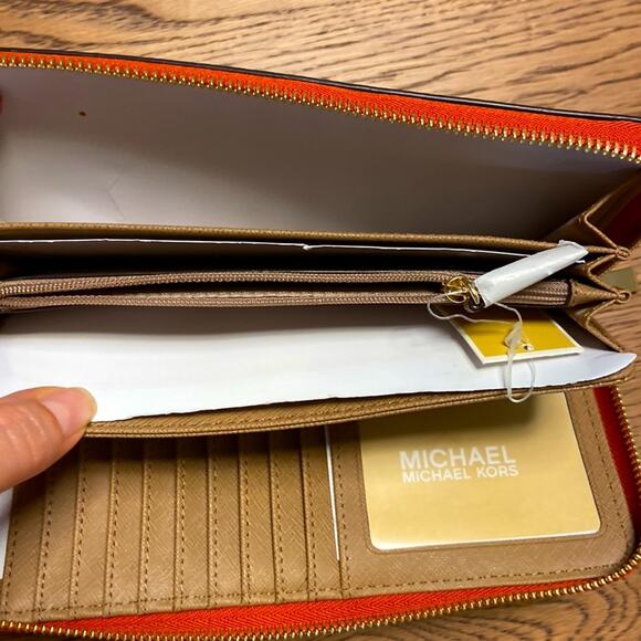 NWT MSRP$258 Michael Kors Jet Set Travel Orange Gold Zip Around Long Wallet - Picture 3 of 4